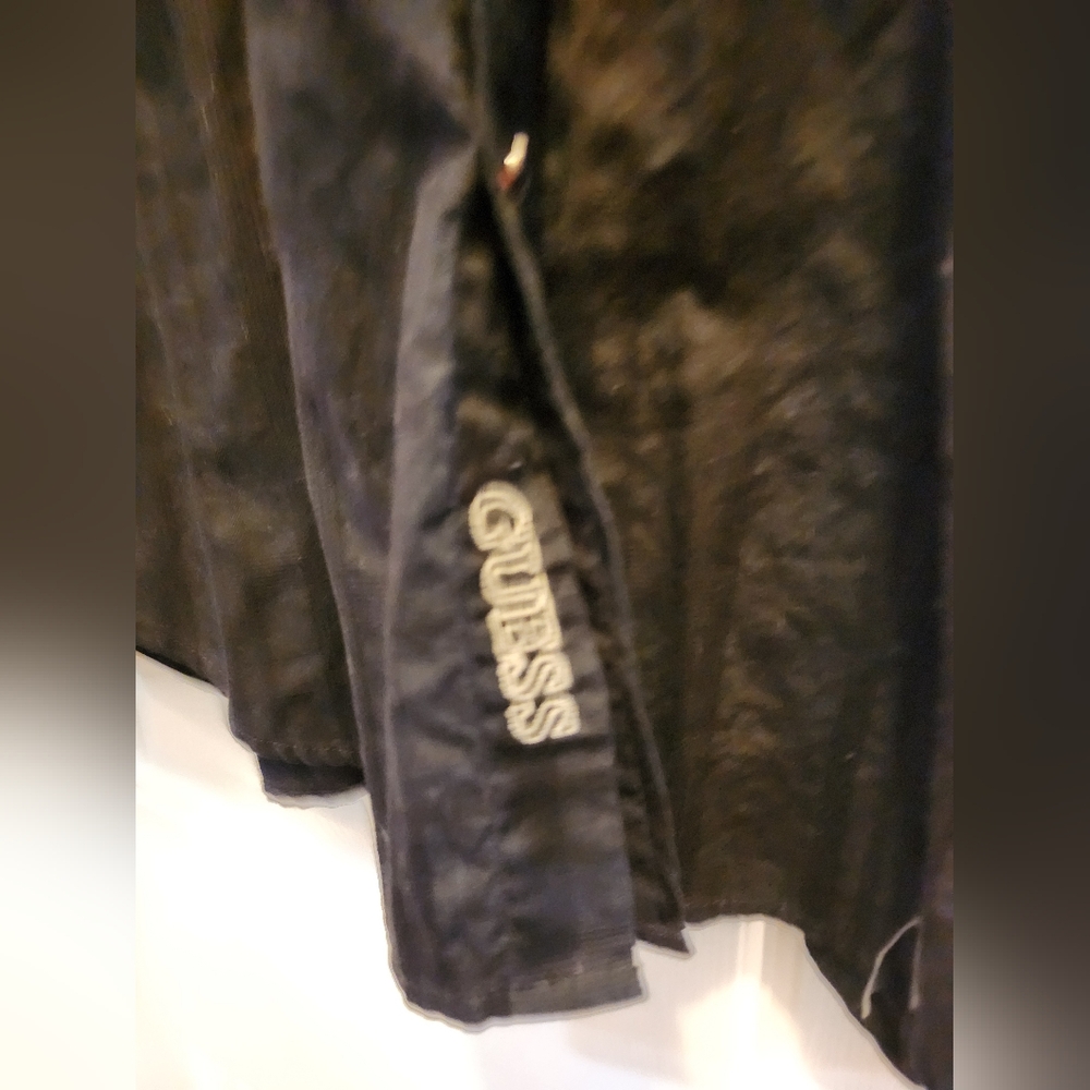 Guess Men"s Black Casual Button Down Shirt, Size XL - Picture 3 of 7